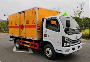 东风国六4.1米易燃气体厢式运输车
